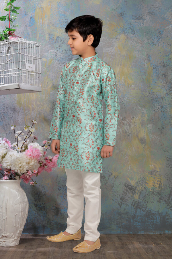 Boys Summer Green Kurta And Pyjama Set in Flower Design - Image 2